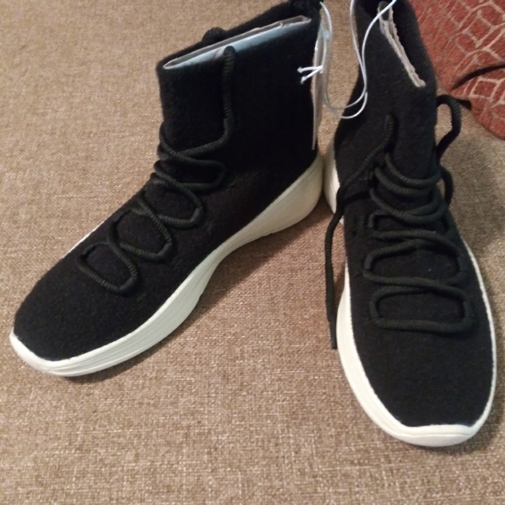 Black Womens High Top Sneakets